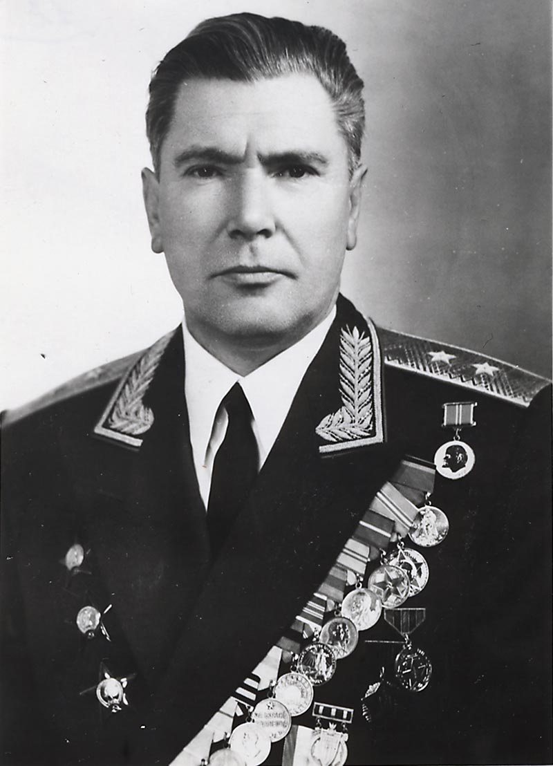 Начальник управления радиоразведки ГРУ генерал-лейтенант Пётр Шмырёв.