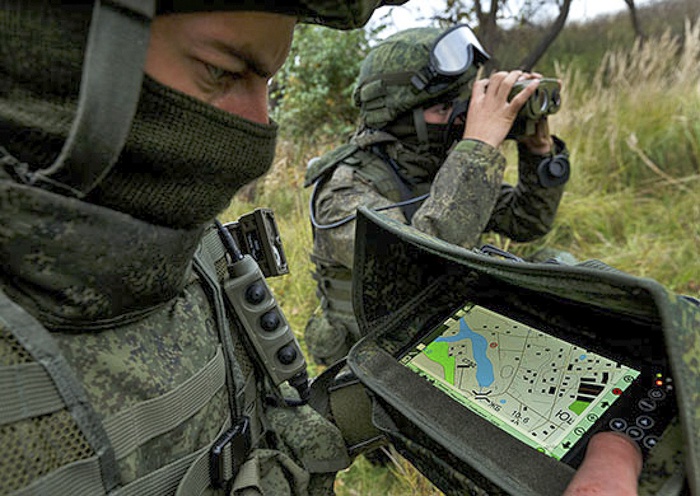 Войсковая разведка и подразделения ССО оснащены комплексом разведки, управления и связи «Стрелец».