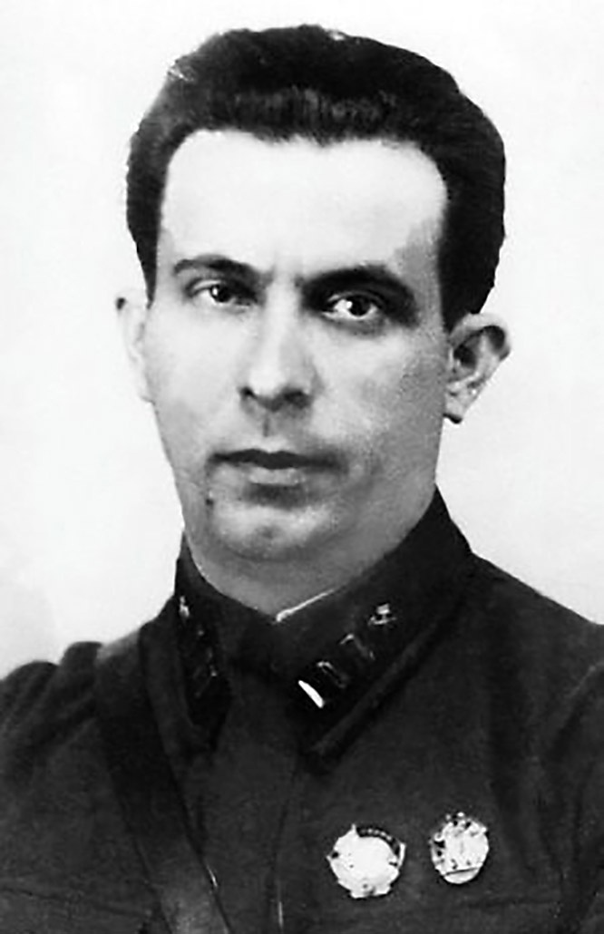 Советский конструктор бронетанкового вооружения Семён Александрович Гинзбург.