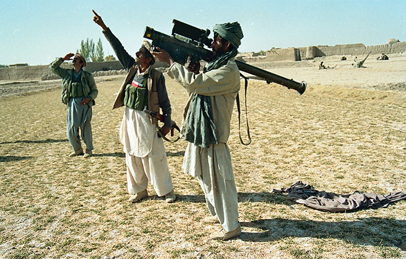 Афганские моджахеды с американским «Стингером».