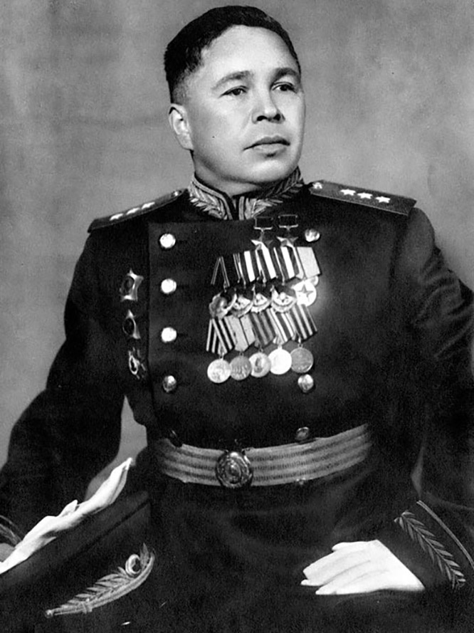 Генерал-полковник Афанасий Павлантьевич Белобородов стал первым советским военным комендантом и начальником гарнизона Харбина.