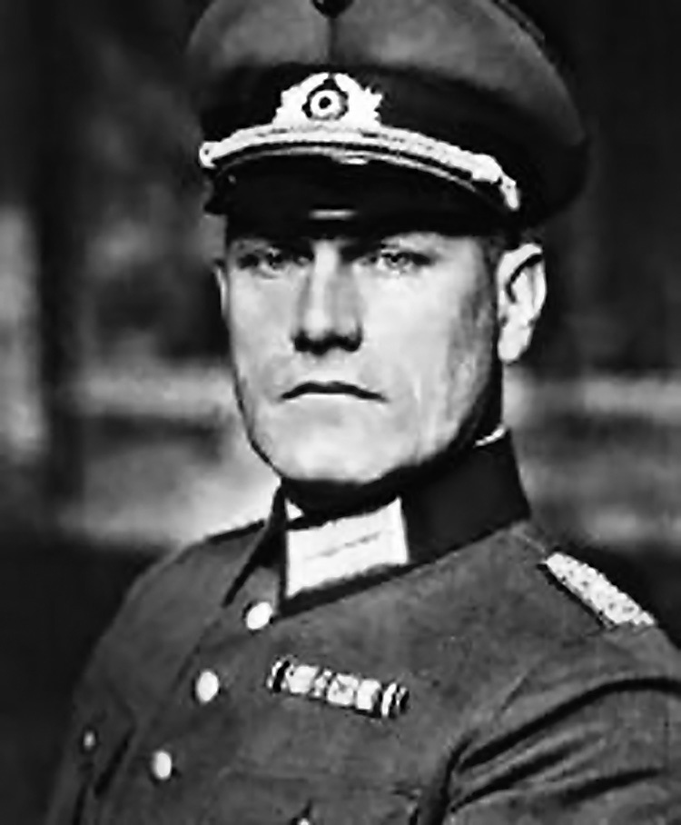 Германский посол в Токио генерал Ойген Отт сообщил Зорге о неизбежности войны между Германией и СССР.