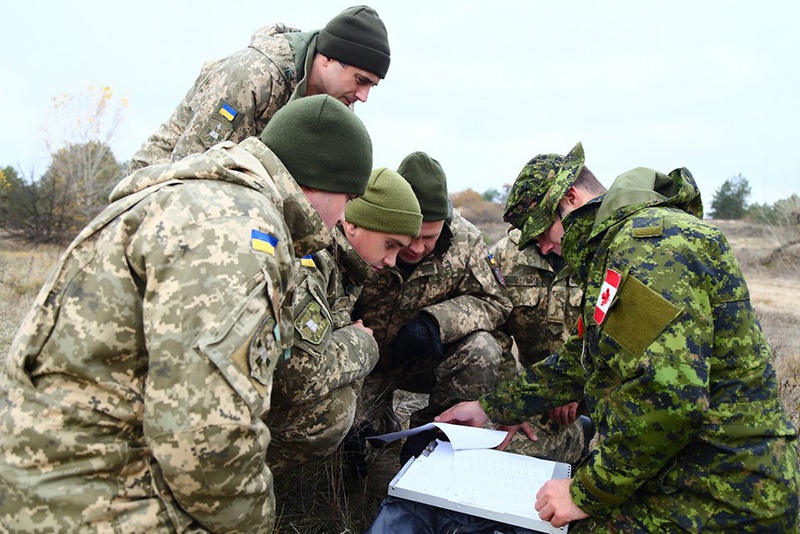Чему учат натовские инструкторы из армии Канады украинских военных? Это испытал Донбасс на своей «шкуре».