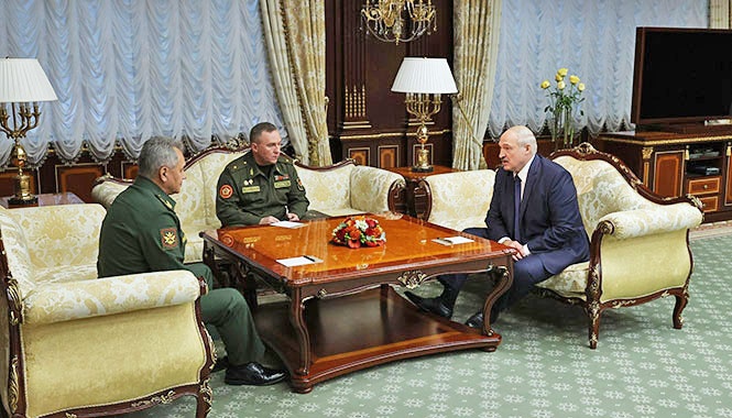 Встреча Александра Лукашенко с министром обороны России Сергеем Шойгу.