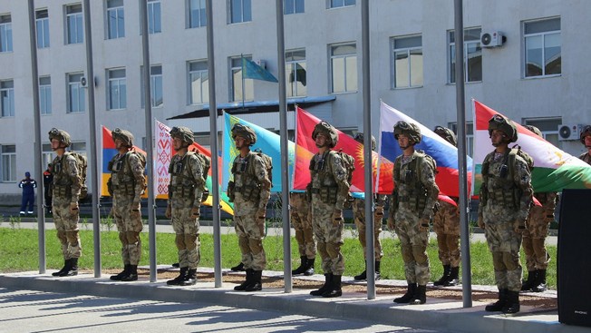 Казахстан между  ОДКБ и НАТО