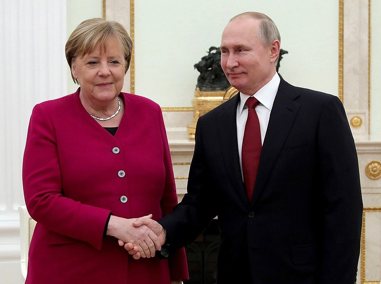 У Ангелы Меркель особые, доверительные отношения с Россией и её президентом Владимиром Путиным.