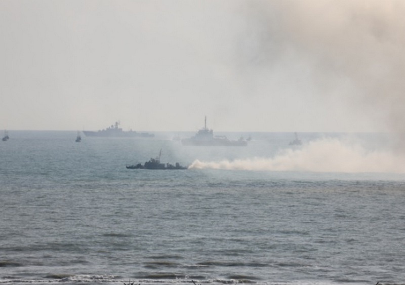 Задачу по огневой поддержке высадки передового отряда морского десанта малые артиллерийские корабли флотилии выполнили совместно с отрядом боевых кораблей ВМС Исламской Республики Иран.