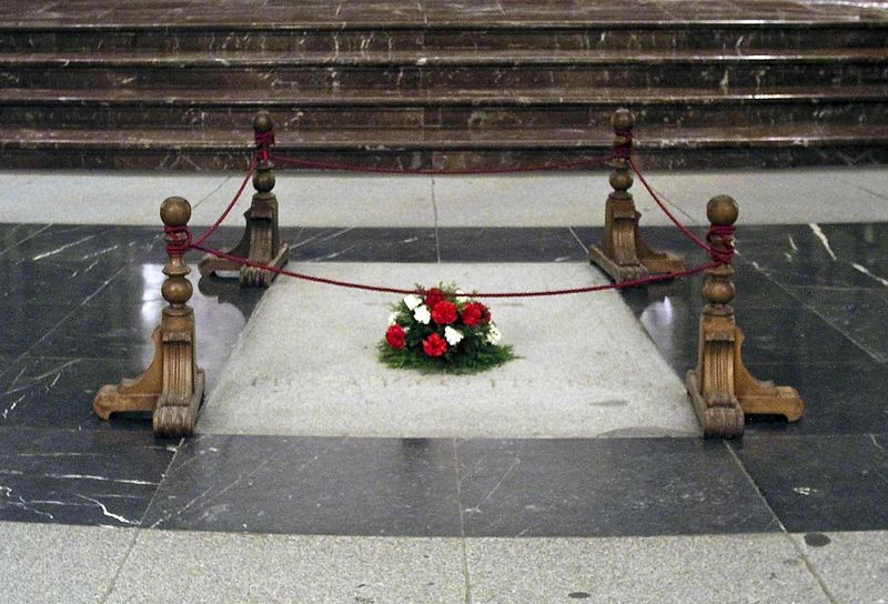 Могила Франсиско Франко в «Долине павших».