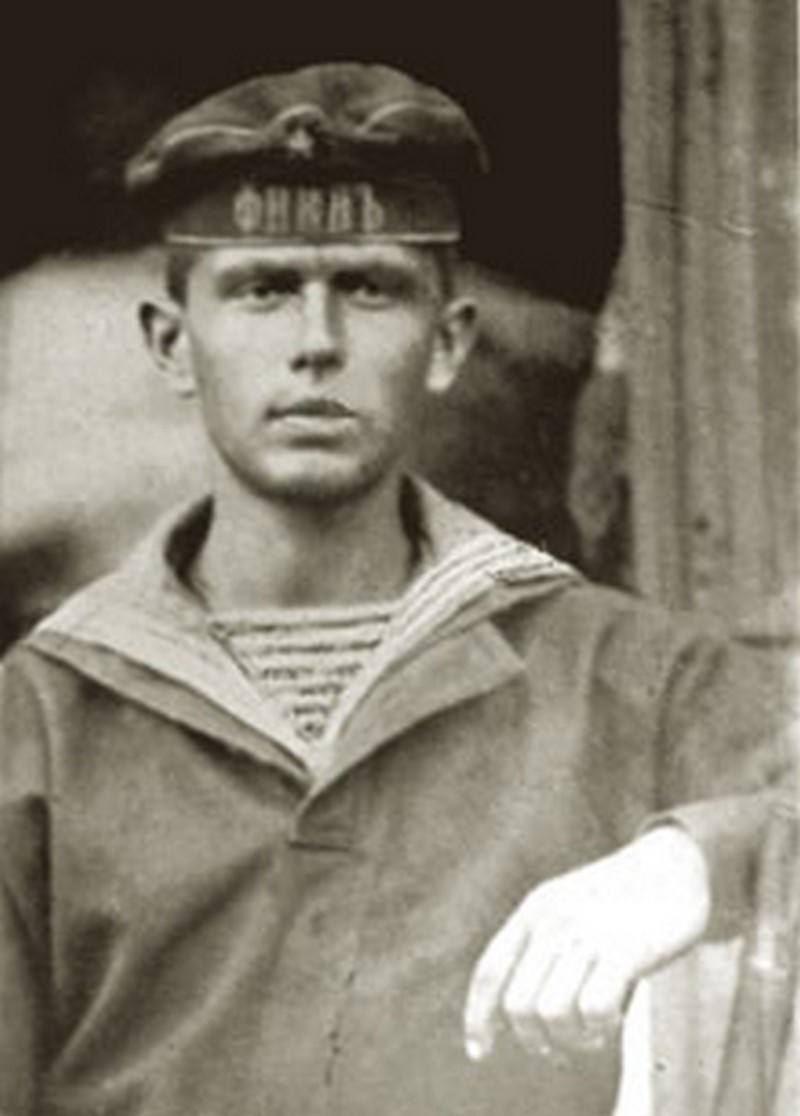 Дмитрий Александрович Быстролётов - вольноопределяющийся матрос на флоте Добровольческой армии.