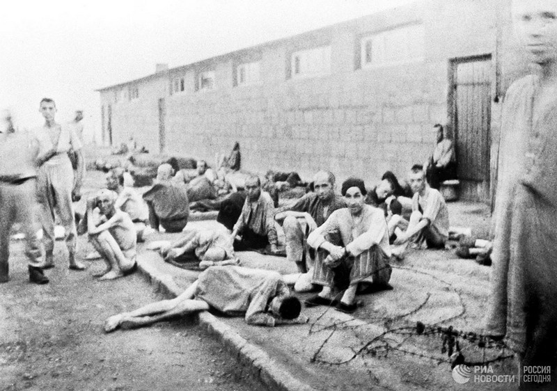 Узники немецкого концентрационного лагеря Маутхаузен.