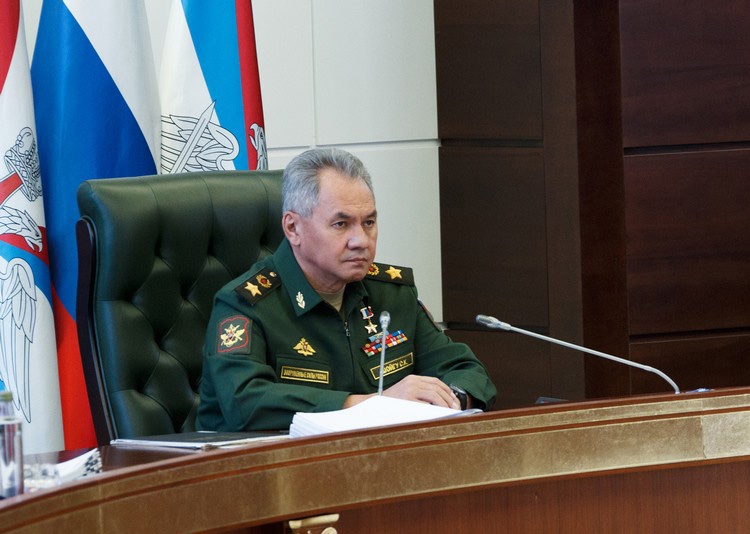 Генерал армии Сергей Шойгу отметил, что по-прежнему неспокойная обстановка сохраняется на западных рубежах Союзного государства.