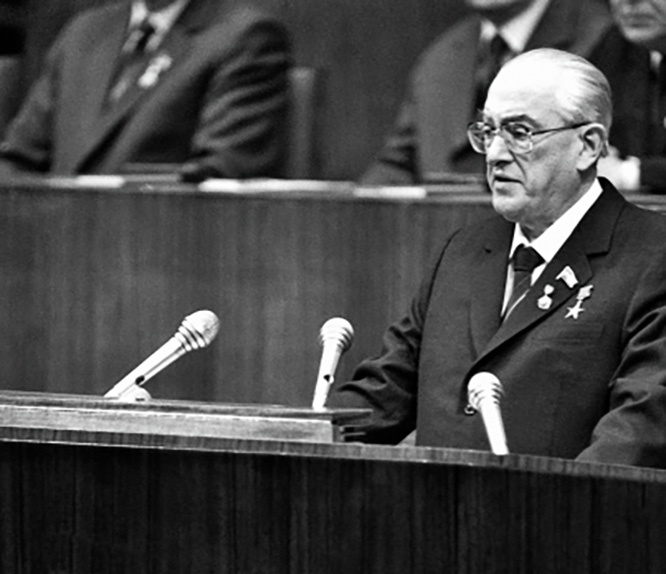 18 августа 1983 года глава советского государства Юрий Владимирович Андропов объявил, что СССР в одностороннем порядке прекращает испытание системы противокосмической обороны.