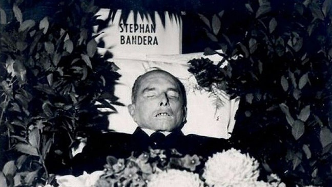 Похороны убитого Сташинским Степана Бандеры.