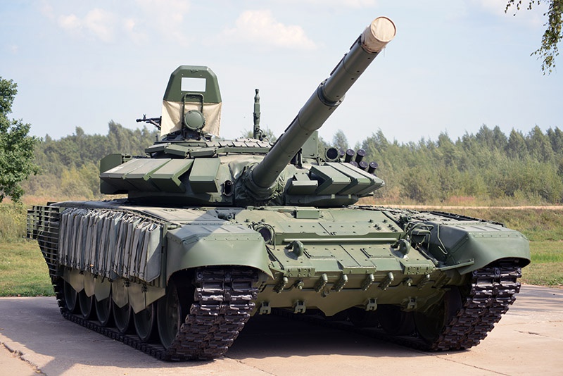 На статических площадках МВТФ «Армия» 2017-2018 гг. выставлялся T-72Б3 с КДЗ.