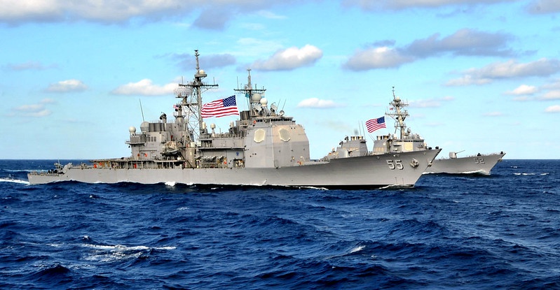 В Тайваньском проливе регулярно наблюдают военные корабли США.