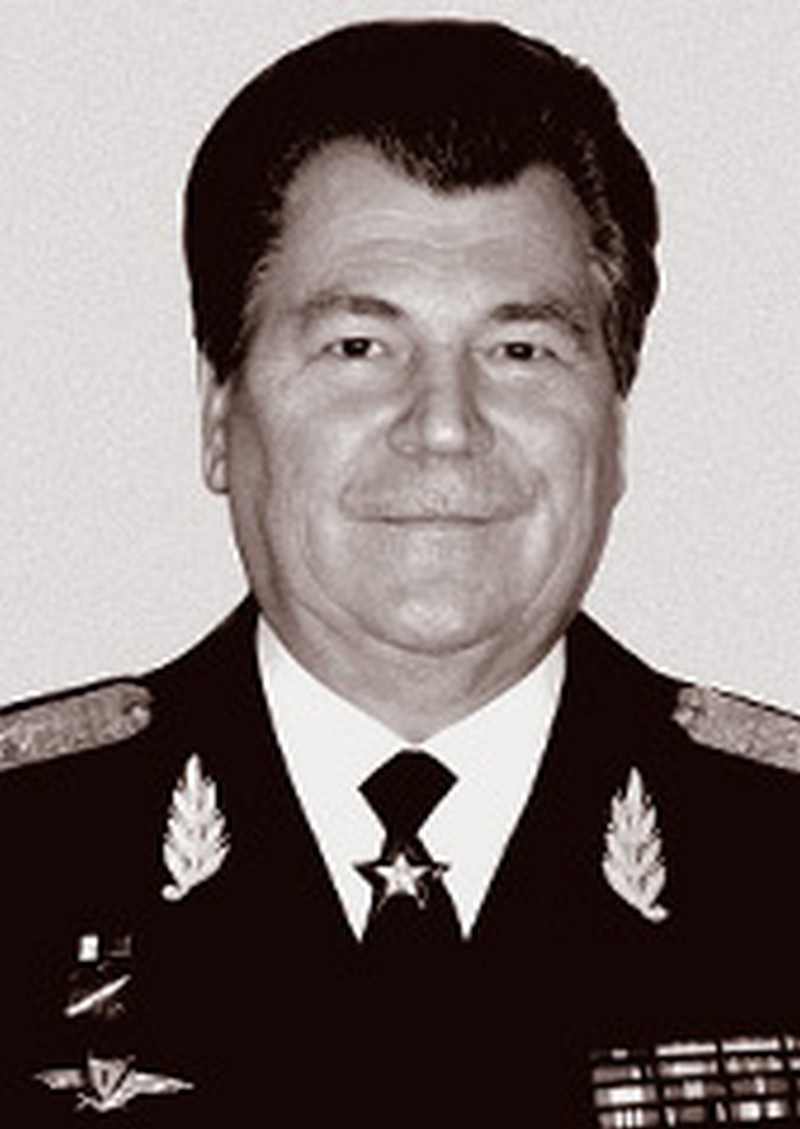 Маршал авиации Евгений Иванович Шапошников.