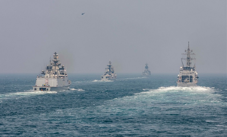 Корабли ВМС Индии, ВМС Австралии и Японии на учениях «Малабар-2020».