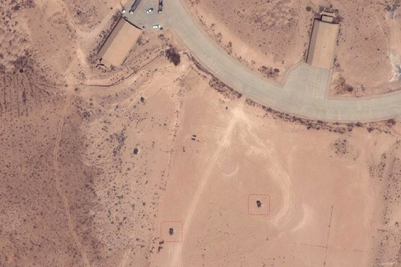 В Twitter появились cделанные со спутника новые снимки авиабазы Аль-Ватия в Ливии.