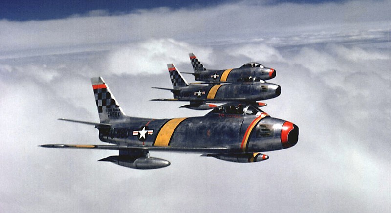 Истребители F-86 в небе Кореи. 1953 год.