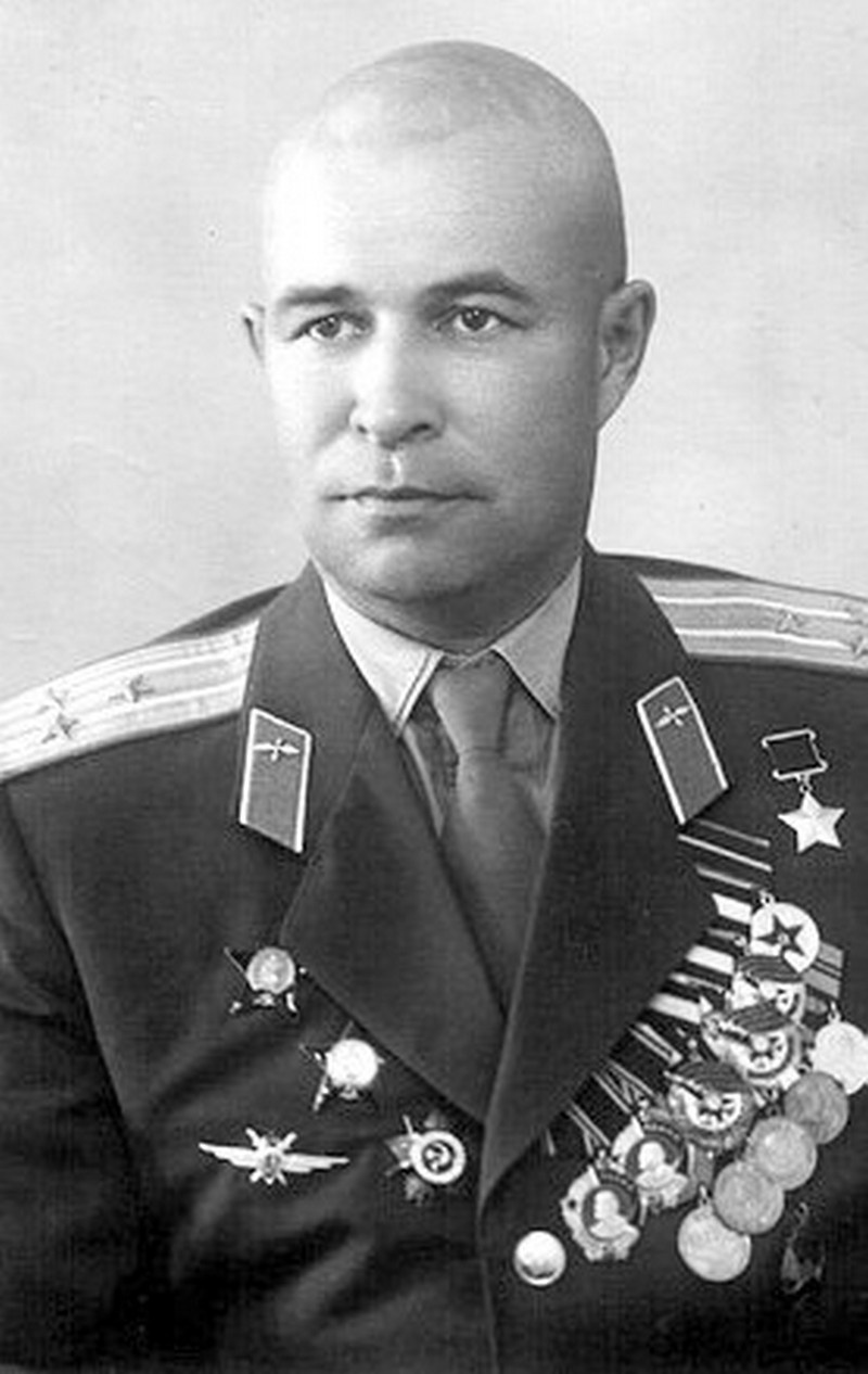И всё-таки «Сейбр» был захвачен - это сделал 6 октября 1951 года командир 196-го истребительного авиаполка полковник Евгений Пепеляев.