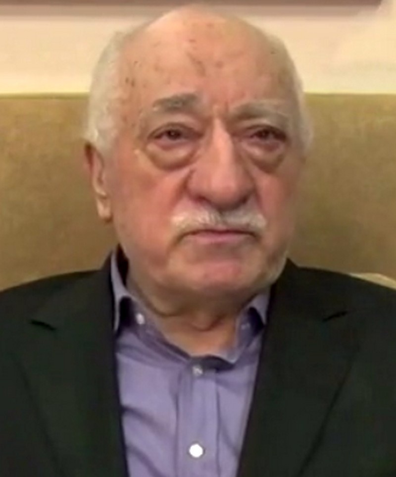 Фетхуллах Гюлен - турецкий писатель и исламский общественный деятель, основатель общественного движения «Хизмет».