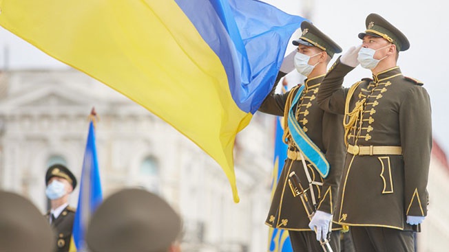 «Ведро водки, литр рома, ящик вина и пол-литра рассола» - и готов гимн Украины 