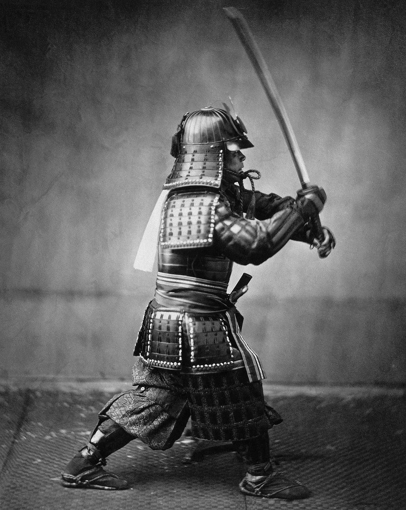 Отправляясь на войну, самурай давал три обета: забыть дом, семью и пренебречь своей жизнью.