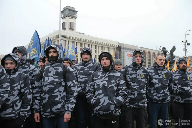 Участники акции националистов в Киеве.