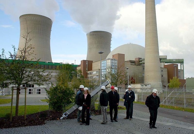 Немцы отказались от ядерной энергетики, запланировано прекратить эксплуатацию всех немецких АЭС до 2030 года.