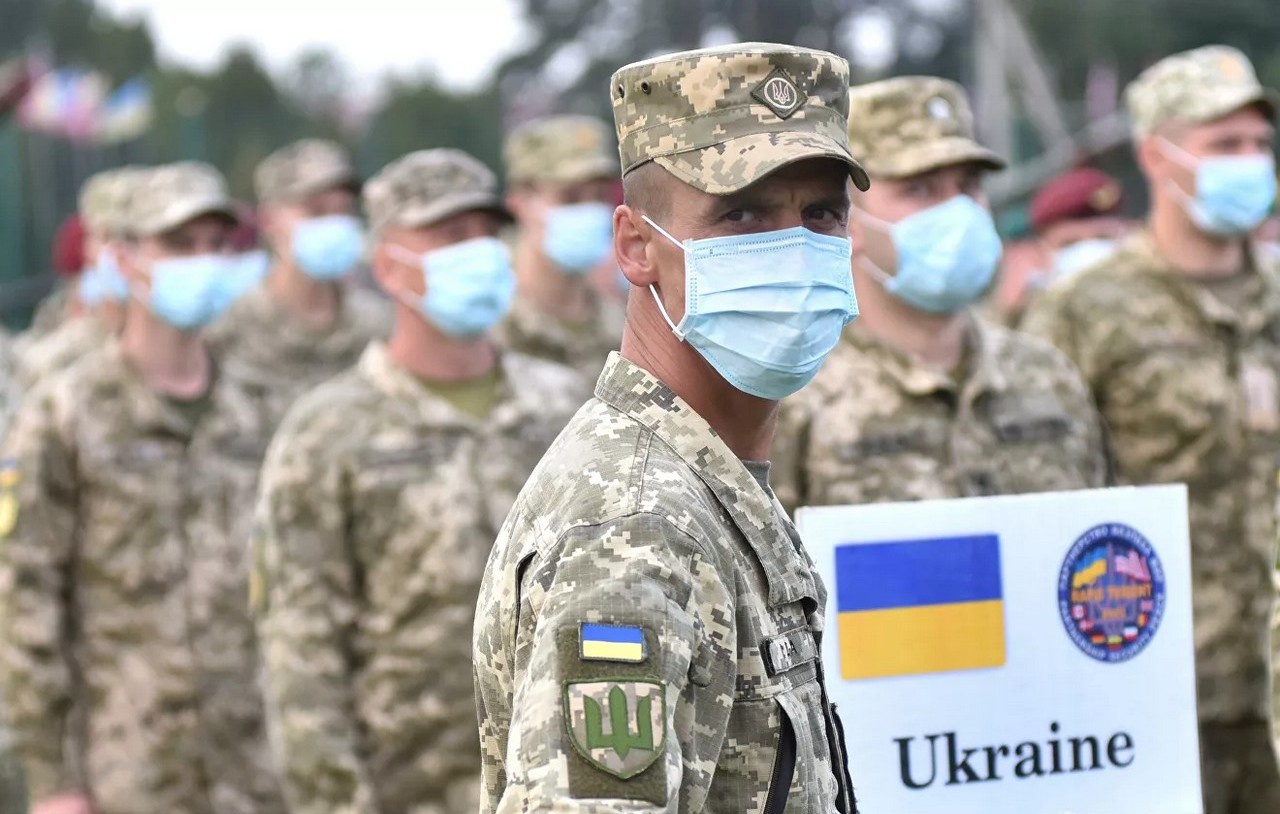 В планах у Североатлантического альянса провести в текущем году совместно с Украиной ряд учений, в том числе манёвры «Нерушимая стойкость» (Coherent Resilience) в Одессе.