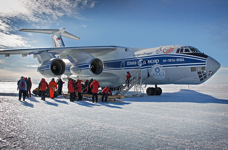 Ил-76ТД-90ВД в настоящее время выполняет рейсы в Антарктиду для снабжения полярных станций.