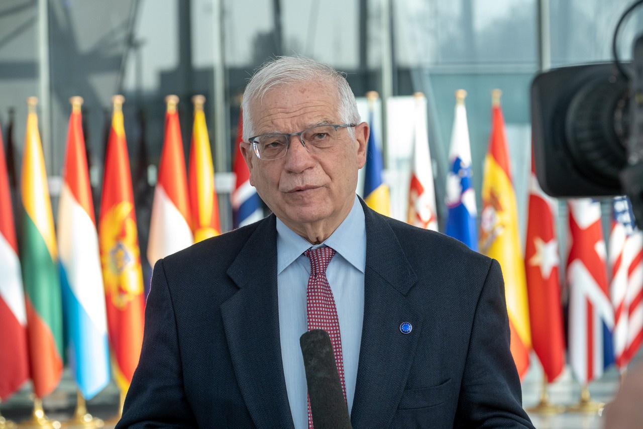 Евробюрократия ставит вопрос о замене главы европейской дипломатии Жозепа Борреля.