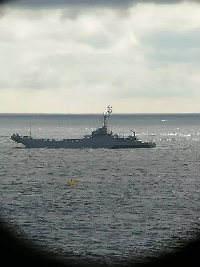 Военный корабль в зоне прокладки трубопровода «Северный поток-2».