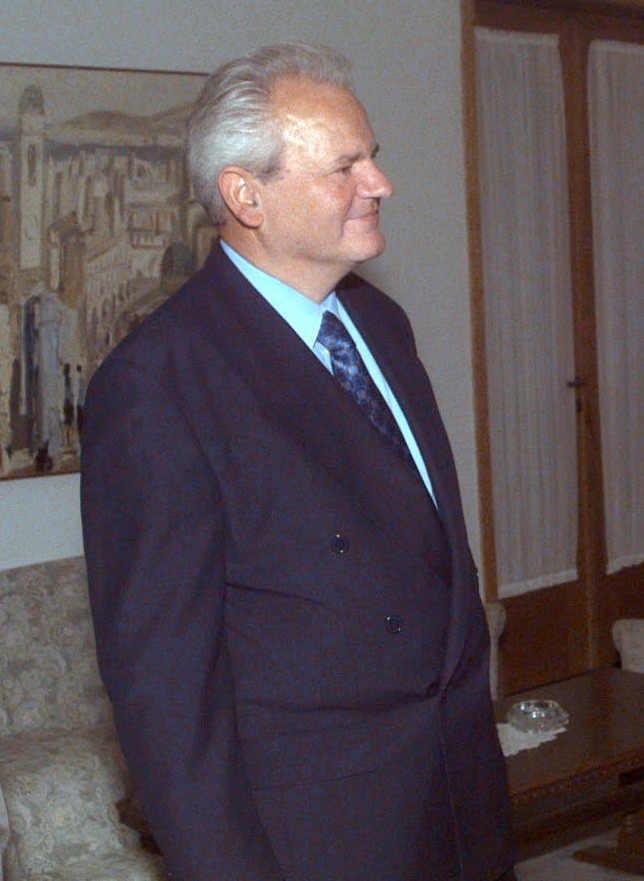 Бывший президент Слободан Милошевич уничтожил собственную страну и очень хотел «на бис» вместе с Сербией ещё раз попытаться загубить Россию.