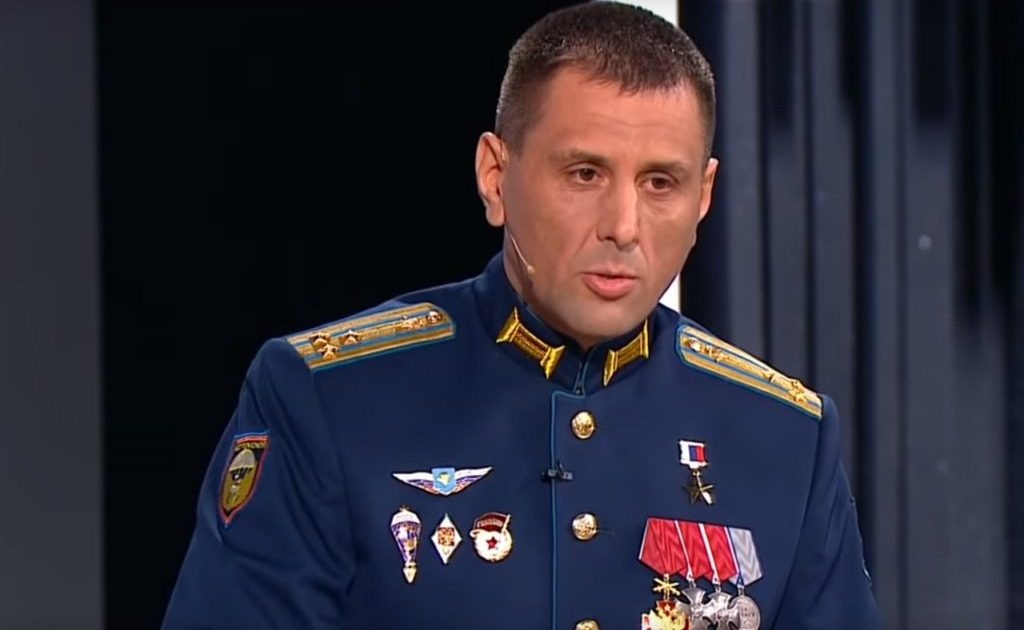 Гвардии полковник Герой России Владимир Селивёрстов.
