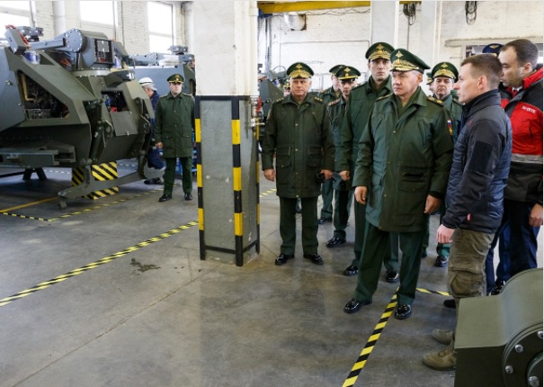 Министр обороны России проверил выполнение гособоронзаказа по разработке и выпуску робототехнических комплексов на ОАО «766 УПТК».