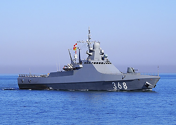 Патрульный корабль «Василий Быков» Черноморского флота провёл комплекс корабельных боевых учений.