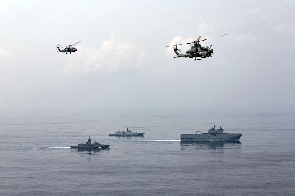 Французские вооружённые силы на регулярной основе проводят в Индо-Тихоокеанском регионе морские учения «Лаперуз» с участием Японии, США и Австралии.