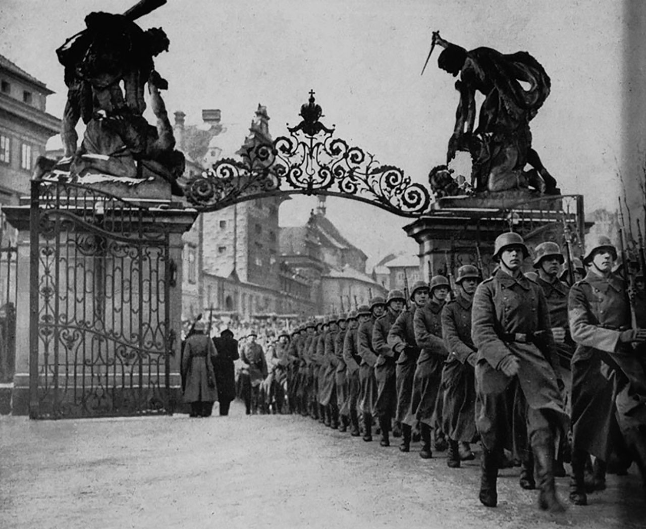 Германские войска прошлись по Чехословакии в октябре 1938 года.