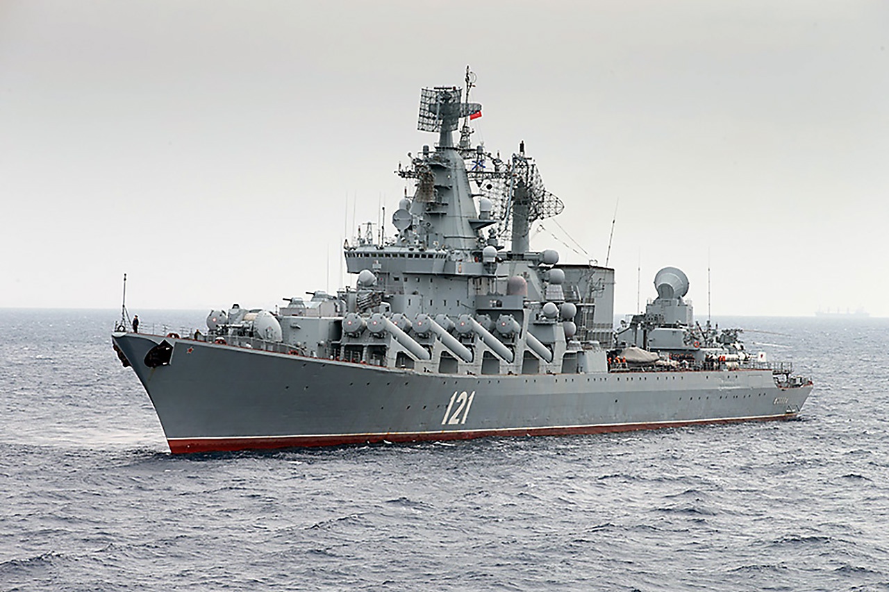 В Севастополе базируется ракетный крейсер «Москва».