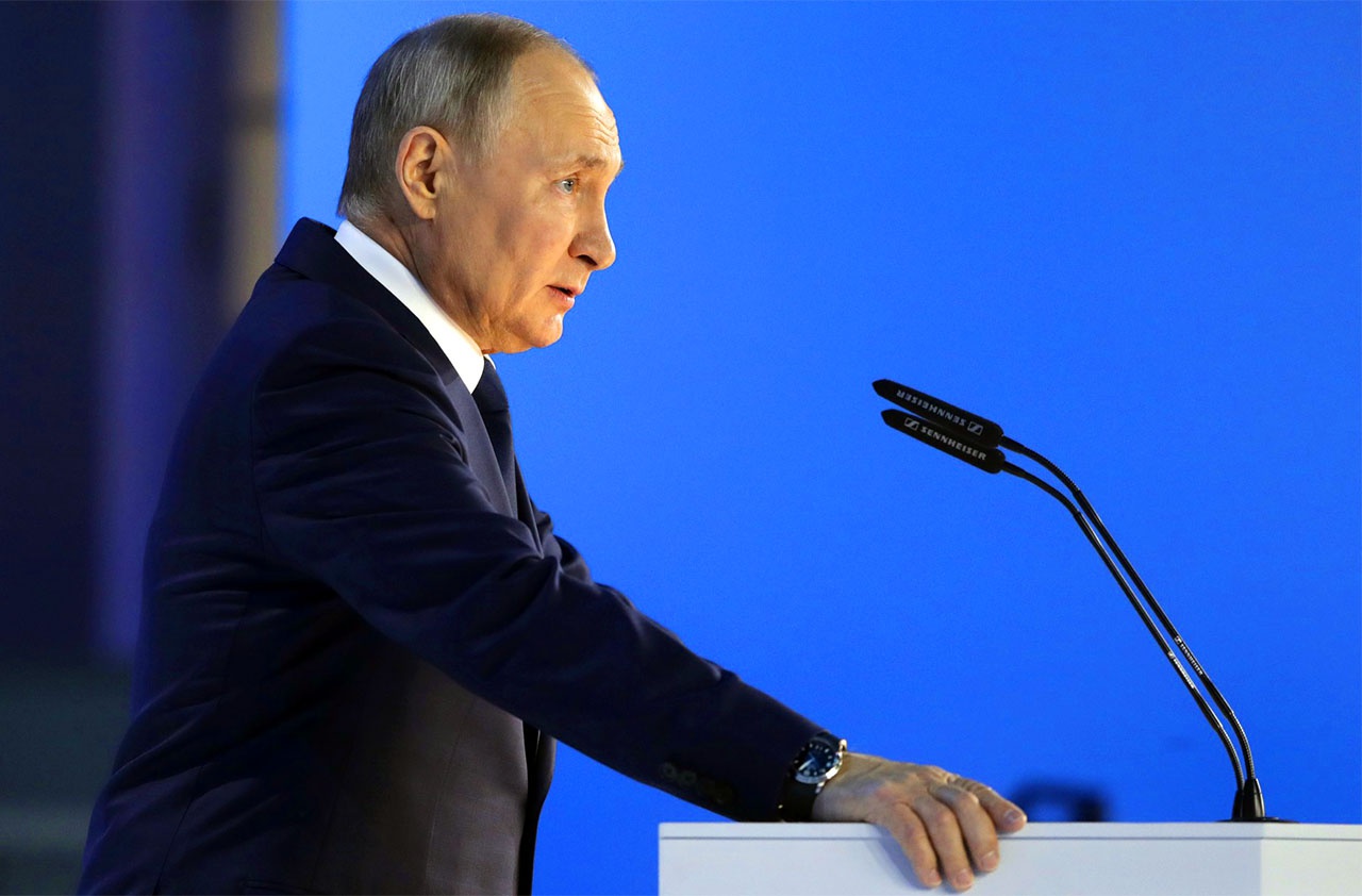 «Заманчиво полагать, что Владимир Путин самостоятельно принимает все важные решения в России...»