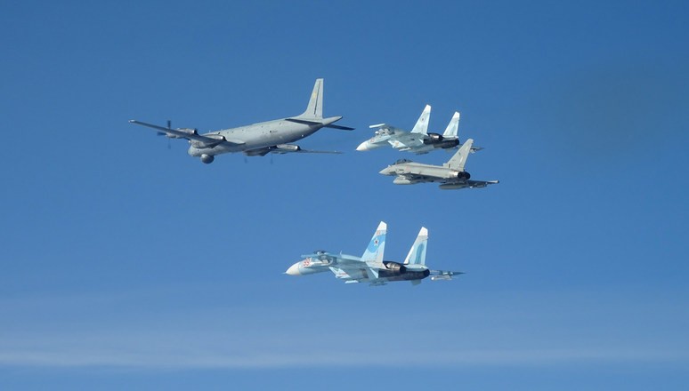 Не будет отменена масштабная круглосуточная операция ВВС НАТО «Балтийское воздушное патрулирование», в которой принимают участие самолёты «двойного назначения» трёх ядерных держав Запада.