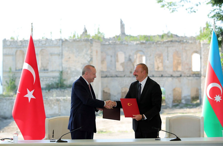 Тайип Реджеп Эрдоган и Ильхам Алиев подписали соглашение о взаимопомощи в отвоёванной Шуше.