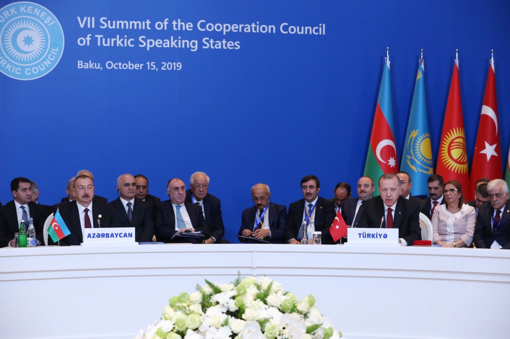 Реджеп Эрдоган на VII саммите Совета сотрудничества тюркоязычных государств в Баку.