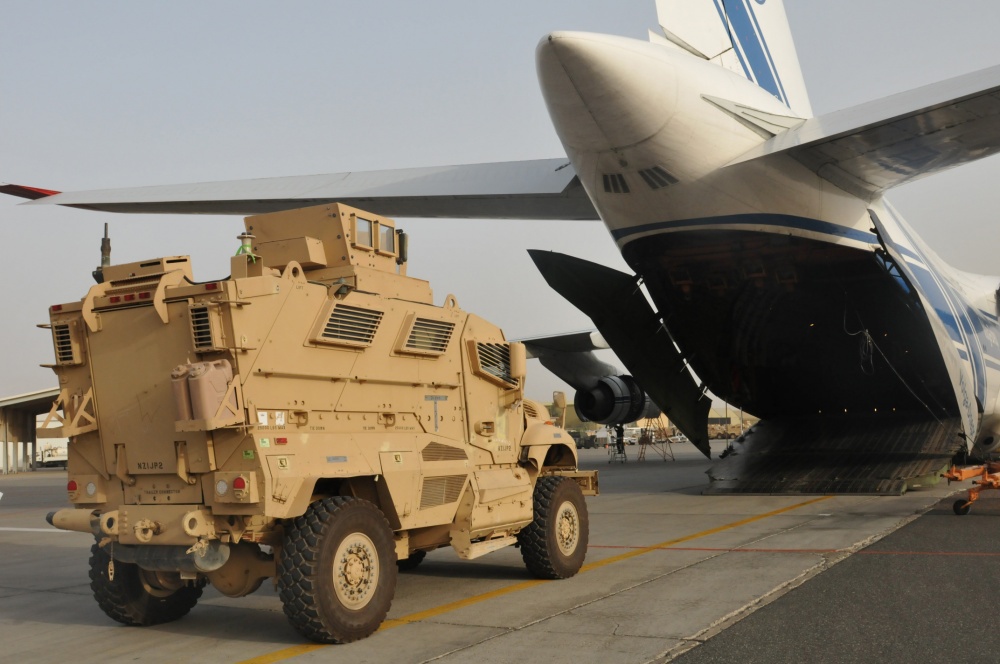 США и НАТО выводят свои подразделения из Афганистана.