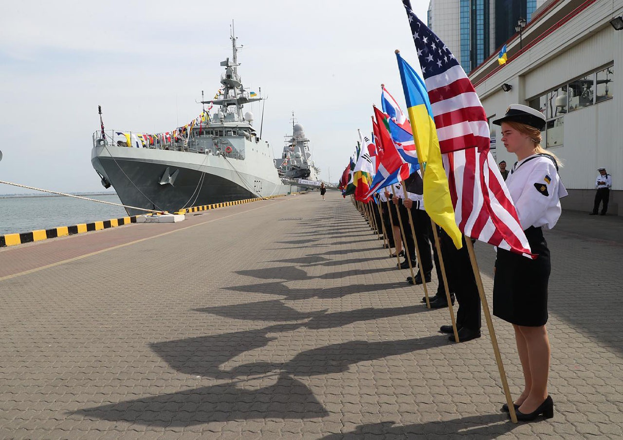 В Чёрном море с 28 июня по 10 июля проходили военные учения НАТО и партнёров альянса Sea Breeze-2021.
