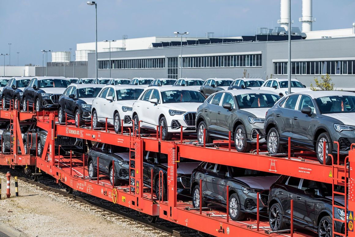 Более 55% структуры венгерского экспорта составляют автомобили и машинное оборудование.