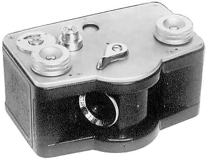 Токарев в 1948 году сконструировал оригинальный фотоаппарат для панорамной съёмки ФТ-1.