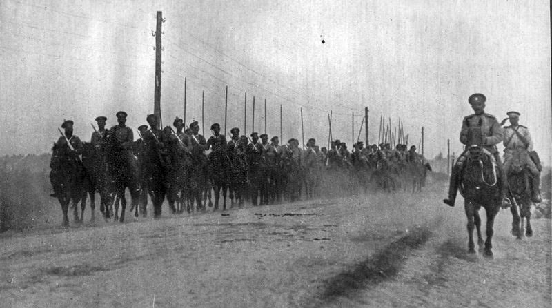 В Первую мировую войну Токарев командовал сотней в 29-м Донском казачьем полку.