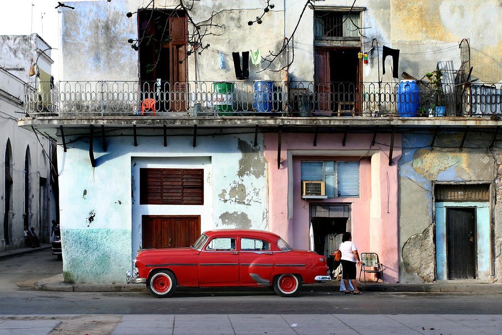 Сегодня кубинцы живут крайне тяжело. Главным образом из-за нехватки топлива.